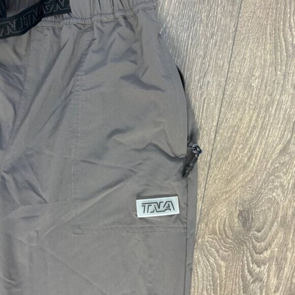 TNA Aritzia Echo Park Pant Buckled utility Cargo Army parachute Gray Size XXS - Picture 6 of 11